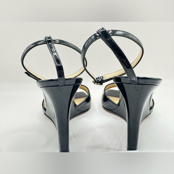 JIMMY CHOO
Brien 85 Womens Patent Leather
Ankle Strap Wedge Sandals
EU 36 - Picture 9 of 10